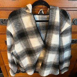 Black and white wool like pull over size small